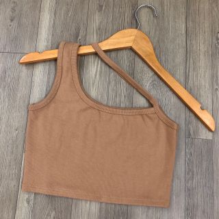 Áo ba lỗ dây chéo qua cổ