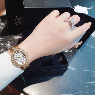 SALE ĐỒNG HỒ THỜI TRANG NỮ CHOPA MẶT OVAN 3