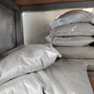Cát biển trắng trải nền hồ cá 1kg