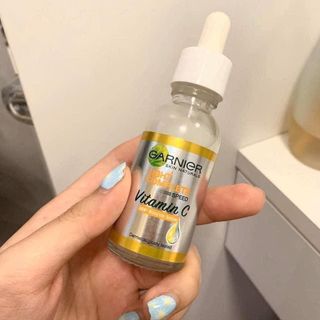 Serum Garnier Tinh Chất Tăng Cường Sáng Da Mờ Thâm 30ml
