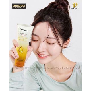 Sữa rửa mặt trắng da ngừa mụn se khít lỗ chân lông Leewoo Titione 100g - Nhà Phân Phối Mỹ Phẩm Tấn Đạt