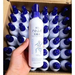 Xịt Khoáng Dưỡng Ẩm Reihaku Hatomugi 250Ml
