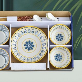 Bộ Bát 14 Món Hoa Các Mẫu (THÙNG 16B)