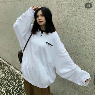 ÁO KHOÁC NỈ CẶP ĐÔI NAM NỮ CỔ BẺ PHỐI KHÓA KÉO IN THE MIDDLE CHỮ NỔI -HTM FASHION