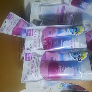 sunplay skin aqua tone up essence lavender
