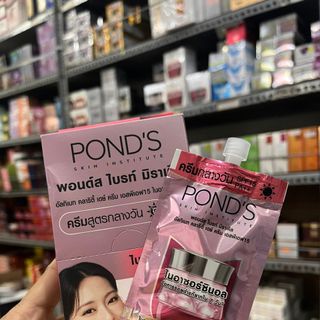 [Hộp 6 Gói] Kem Dưỡng Trắng Da Chống Nắng Ponds Bright Beauty Spf 15 Pa++ Thái Lan 7g