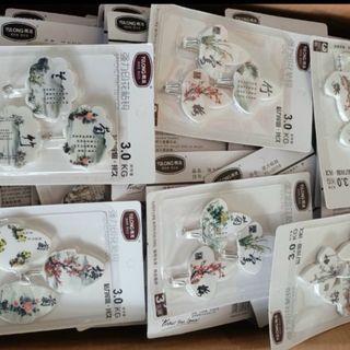 Móc dán tường set 3 cái