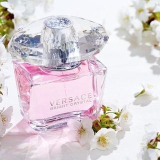Nước Hoa Nữ Ver sace hồng Bright Crystal Edt Spray-90ml Hiện đại, nữ tính, gợi cảm.