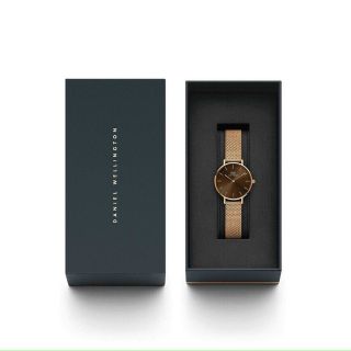 ĐỒNG HỒ NAM NỮ CAO CẤP D.W AMBER DÂY LƯỚI MẶT TRÒN NÂU SOCOLA