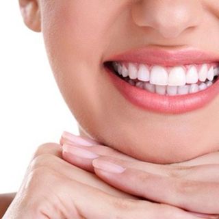 Kem đánh răng Closeup bạc hà thơm mát bất tận