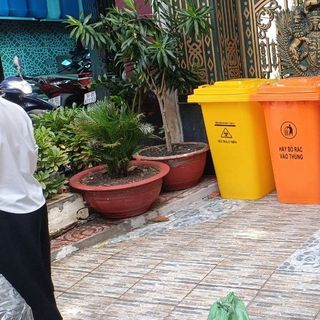 Thùng rác 240 lít nhựa HDPE