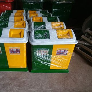 Thùng rác phân loại 2 ngăn composite
