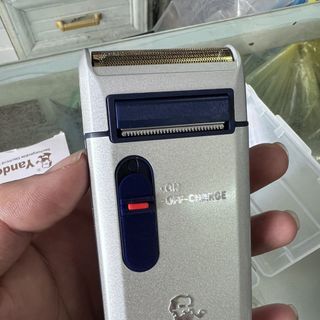 MÁY CẠO RÂU YANDOU SV-W301U - Máy Cạo Khô Yandou 301U