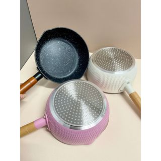 Chảo Vân Đá Xanh Hồng Cán Gỗ 18CM