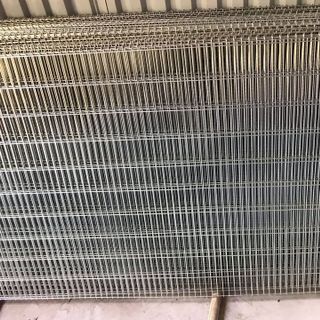 Hàng rào lưới thép phi 4,phi 5, báo giá hàng rào công trình