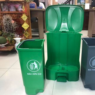 Thùng rác nhựa 2 ngăn có dung tích 40 lít