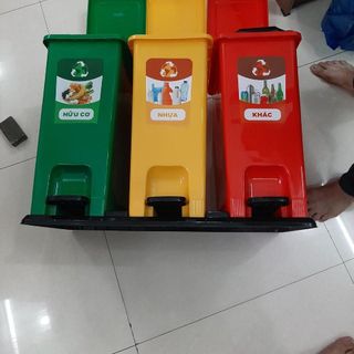 Thùng rác phân loại 3 ngăn 60 lít.