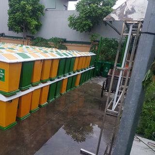 Thùng rác 2 ngăn composite dùng để phân loại rác tại nguồn