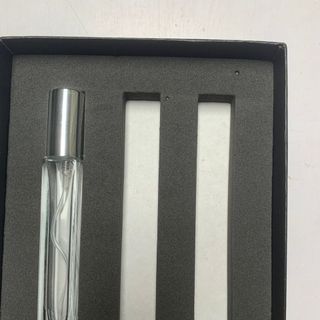 Hộp đựng nước hoa 3 khay loại chai 10ml tặng kèm mút cao su non, chất liệu bìa giấy cứng chống va đập