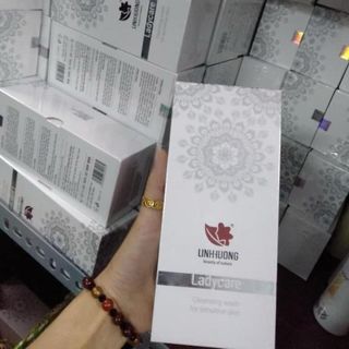 Dung dịch vệ sinh linh Hương