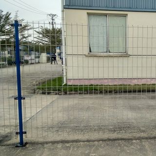 Báo giá hàng rào mạ kẽm nhúng nóng chắn sóng trên thân