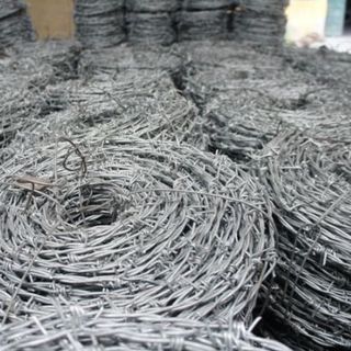 lưới thép gai bảo vệ,hàng rào lưới thép gai