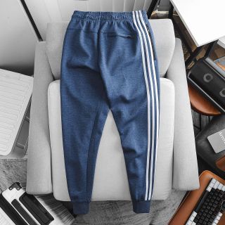 Jogger das vải nỉ PC dày mịn trơn láng, mát rượi, mướt tay, co giãn 4c thoải mái. 3 túi khoá kéo. Logo thêu Size : m l xl 2xl /2222/8c 4 màu / ri 32c