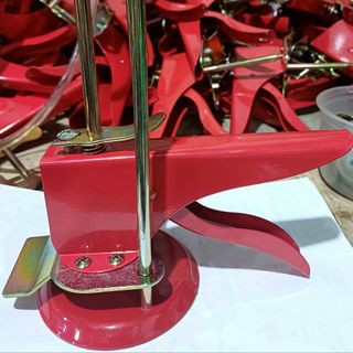 Kích nâng gạch, con đội gạch siêu bền, giá xuất xưởng.combo 40 cây siêu rẻ.
