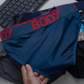 Quần lót tam giác body
