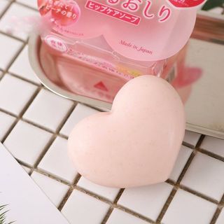 Xà Phòng Cải Thiện Thâm Mông, Làm Sáng Da Pelican Nhật Bản Hip Care Soap 80g