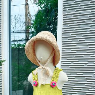 Đầm bé gái xinh baby doll hai dây gắn hoa xinh thích hợp mặc hè mát mẻ cho bé gái từ 2 tuổi đến 7 tuổi