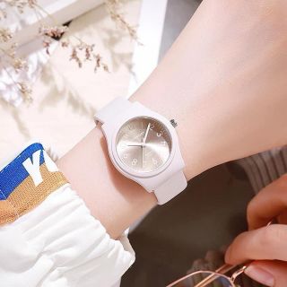 Đồng hồ Gossie dây nhựa