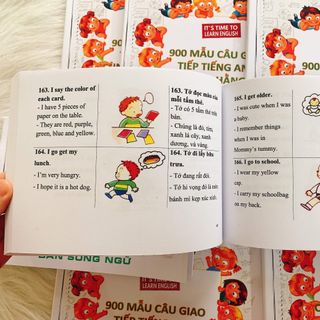 Sách - 900 mẫu câu giao tiếp cùng con hằng ngày - bản song ngữ khổ A5