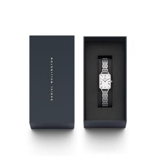 ĐỒNG HỒ NỮ CAO CẤP D.W PETITE ROMAN NUMERALS DÂY THÉP MẶT CHỮ NHẬT 2