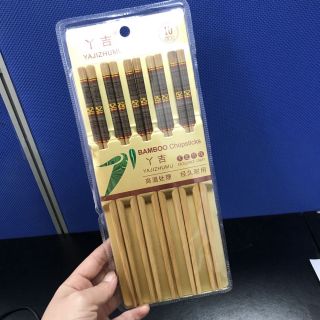 Sét 10 đôi đũa tre cao cấp, chống ẩm mốc, không trơn, không hóa chất, an toàn cho người sử dụng - Giao màu