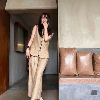 SET BỘ ÁO GILE NÚT ĐEN QUẦN DÀI ỐNG SUÔNG -HUYỀN XMĐT