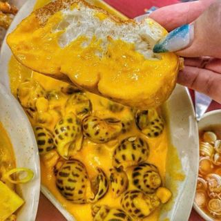 SỐT TRỨNG MUỐI THẦN THÁNH hộp 500g