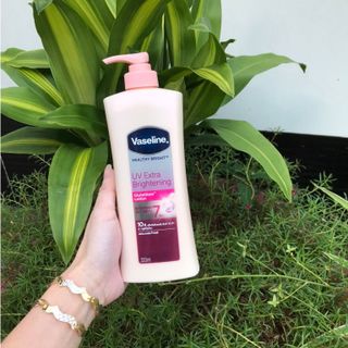 Sữa dưỡng thể trắng da Vaseline Healthy Bright UV Extra Brightening Gluta Glow Lotion Thái lan380ml