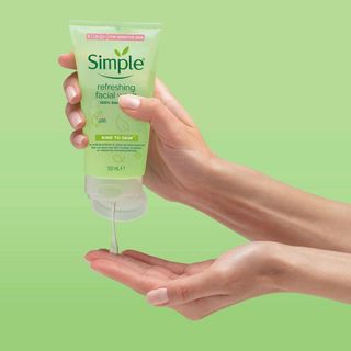 Sữa Rửa Mặt SimpleRefreshing Facial Wash  150ml