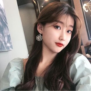Bông tai nữ dáng thả sang chảnh khuyên tai đi tiệc cá tính hình hoa Hồng