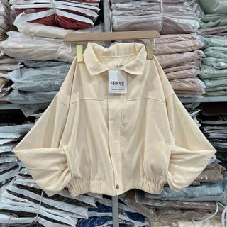 ÁO KHOÁC DA LỘN NỮ DÁNG LỬNG CROPTOP FORM RỘNG CỔ BẺ PHỐI NÚT BẤM -HTM FASHION giá sỉ