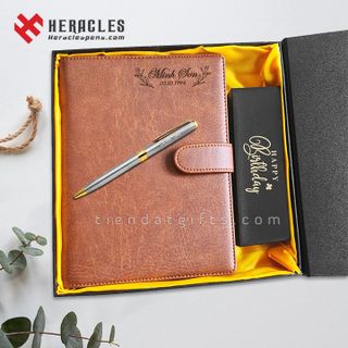 Bộ sổ tay khắc tên, sổ da và bút ký - GIFSETs Bộ quà tặng in khắc tên, chữ, logo theo yêu cầu, làm quà tặng sự kiện doanh nghiệp, quà tặng tri ân thầy cô giáo