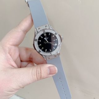 ĐỒNG HỒ NỮ HUBLOT SIZE 34MM MÁY PIN CHUẨN NHẬT KÍNH SHAPHIA FULL THÉP
