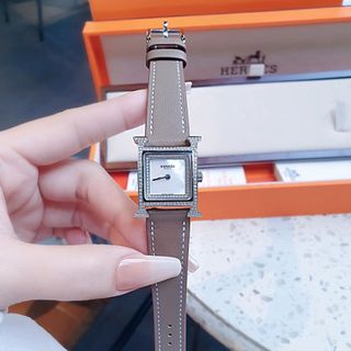 ĐỒNG HỒ NỮ CAO CẤP HEMES DÂY DA MẶT VIỀN ĐÁ NEW 2