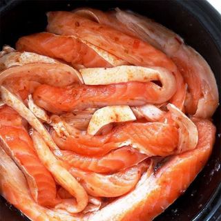 LƯỜN CÁ HỒI VỈ 1KG