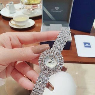 ĐỒNG HỒ NỮ CHÍNH HÃNG FUNMEI F2030 FULL ĐÁ PHA LÊ ĐI KÈM TEM KÍCH HOẠT ĐIỆN TỬ BẢO HÀNH CHÍNH HÃNG
