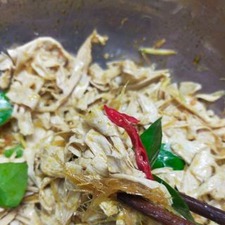 Khô gà chay nhà làm 200g dùng cho ăn chay và ăn mặn, ăn healthy, tiện lợi dễ kết hợp với món ăn