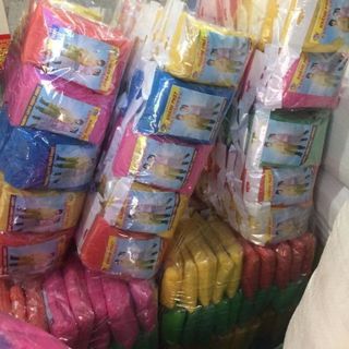 Áo mưa nylon tiện lợi - dễ sử dụng, trọng lượng nhẹ, xếp nhỏ gọn