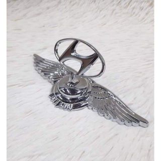 Biểu tượng logo cánh chim nắp capo xe hãng Kia Honda Suzuki Toyota Ford Nissan Mitsubishi Mazda Huyndai