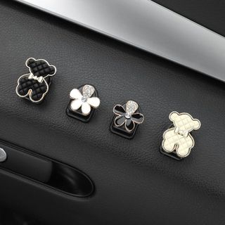 Móc treo đồ ô tô mini - Móc treo xe hơi gắn icon hoạt hình dễ thương chịu lực của móc lên đến 3kg Kim Huệ - Yêu Xe